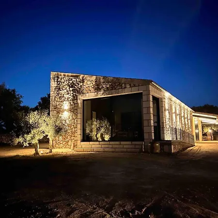 Dos Caballeros Winery & Vacation